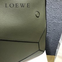 LOEWE 047  羅意威  Puzzle原單邮差包 专柜最新男款系列