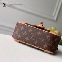 M45528 原版皮 Nicolas Ghesquière 相機包