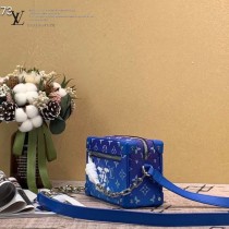 M68906-01 新款原版皮 MINI SOFT TRUNK 手袋
