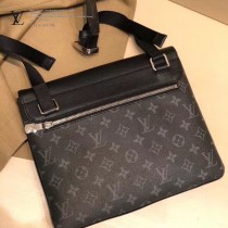 M30413 黑原版皮OUTDOOR FLAP 信使包
