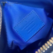 M44478 45430   藍色白雲系列 soft trnuk 手袋