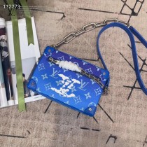 M68906-01 新款原版皮 MINI SOFT TRUNK 手袋