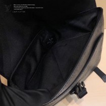 M30413 黑原版皮OUTDOOR FLAP 信使包