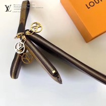 M68756 原單經典Monogram 帆布於三款手拿包變幻格調