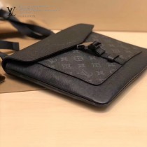 M30413 黑原版皮OUTDOOR FLAP 信使包