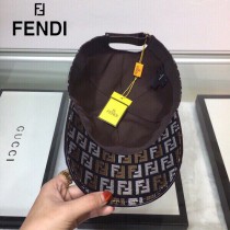 FENDI 芬迪 最新色官網款棒球帽 牛津材質 頭層牛皮 真皮帽沿，真皮調節帶