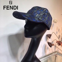 FENDI 芬迪 最新色官網款棒球帽 牛津材質 頭層牛皮 真皮帽沿，真皮調節帶