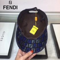 FENDI 芬迪 最新色官網款棒球帽 牛津材質 頭層牛皮 真皮帽沿，真皮調節帶