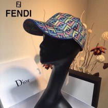 FENDI 芬迪 最新官網款棒球帽 牛津材質 頭層牛皮 真皮帽沿，真皮調節帶
