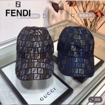 FENDI 芬迪 最新色官網款棒球帽 牛津材質 頭層牛皮 真皮帽沿，真皮調節帶