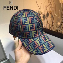 FENDI 芬迪 最新官網款棒球帽 牛津材質 頭層牛皮 真皮帽沿，真皮調節帶