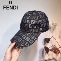 FENDI 芬迪 最新色官網款棒球帽 牛津材質 頭層牛皮 真皮帽沿，真皮調節帶