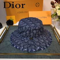 DIOR奧迪 新品官網限量款帽子 復古的牛仔 配老花logo，超級百搭