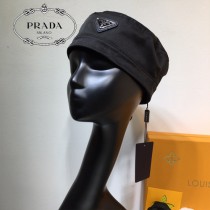 普拉達PRADA新款中性帽子 專櫃限量新品、潮男潮女時尚單品，尼龍面料柔軟，正版出品