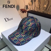 FENDI 芬迪 最新官網款棒球帽 牛津材質 頭層牛皮 真皮帽沿，真皮調節帶