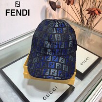 FENDI 芬迪 最新色官網款棒球帽 牛津材質 頭層牛皮 真皮帽沿，真皮調節帶