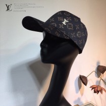 LV路易威登 春夏系列新品棒球帽 超贊的帽型，男女同款