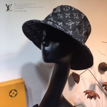 LV路易威登 牛仔漁夫帽 superme聯名新品，官網同步上線