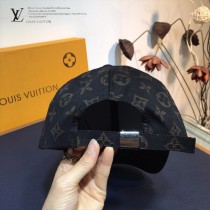LV路易威登 春夏系列新品棒球帽 超贊的帽型，男女同款