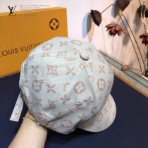 LV路易威登 春夏系列新品棒球帽 超贊的帽型，男女同款