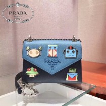 1BD127-2 PRADA普拉達原版皮公仔斜背包