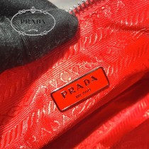 1NE204-1 PRADA普拉達新款原版皮Hobo月亮包