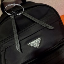 2VZ025  PRADA普拉達原版皮新款雙肩包