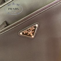 2VH048 PRADA普拉達 經典新款相機包