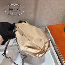 1BH172-3 PRADA普拉達新款原版皮雲朵包