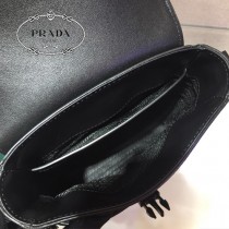 2VD019-1 PRADA普拉達新款原版皮男士郵差包斜挎包