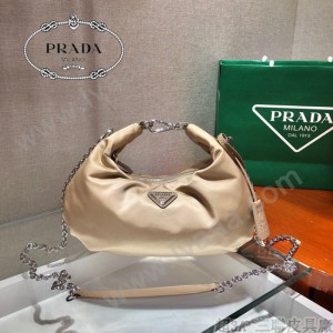 1BH172-3 PRADA普拉達新款原版皮雲朵包