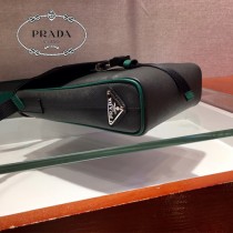 2VD019-1 PRADA普拉達新款原版皮男士郵差包斜挎包