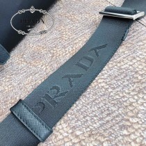 1BD671 PRADA普拉達新款原版皮郵差包