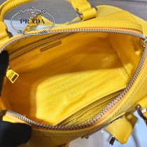 1BA846-4 波士頓三合壹 Prada hyper leaves三合壹枕頭包