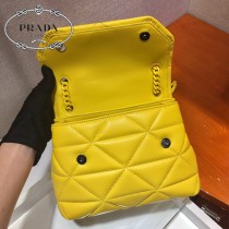 1BD233-3 PRADA普拉達單肩斜背包