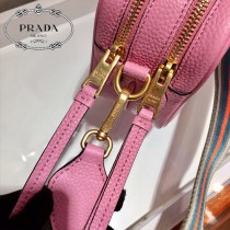 1BH082-1 PRADA 普拉達新款原版鹿皮紋相机包