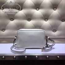 1BH082 PRADA 普拉達新款原版鹿皮紋相机包