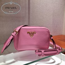 1BH082-1 PRADA 普拉達新款原版鹿皮紋相机包