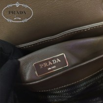 1BD233-2 PRADA普拉達單肩斜背包