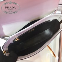 1BD217-1 PRADA普拉達原單新款邮差包