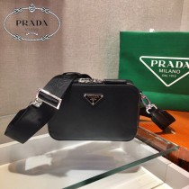 2VH070 PRADA普拉達新款相機包