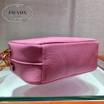 1BH082-1 PRADA 普拉達新款原版鹿皮紋相机包
