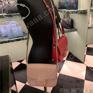 1BD217-2 PRADA普拉達原單新款邮差包