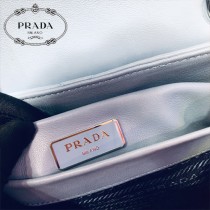 1BD233-1 PRADA普拉達單肩斜背包