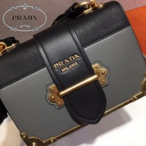 1BD045-01 PRADA普拉達新款原版皮郵差包