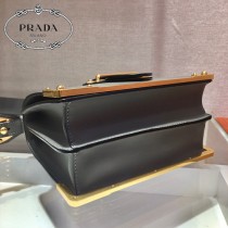 1BD045-09 PRADA普拉達新款原版皮郵差包