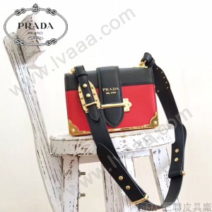 1BD045-02 PRADA普拉達新款原版皮郵差包