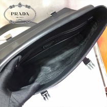 2VD018-1 PRADA普拉達新款原版皮男士郵差包斜挎包