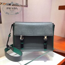2VD018-2 PRADA普拉達新款原版皮男士郵差包斜挎包
