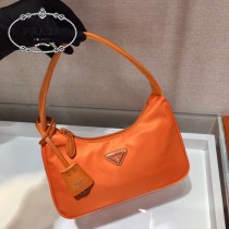 1NE515-4  PRADA普拉達新款原版皮Hobo包月亮形中古包